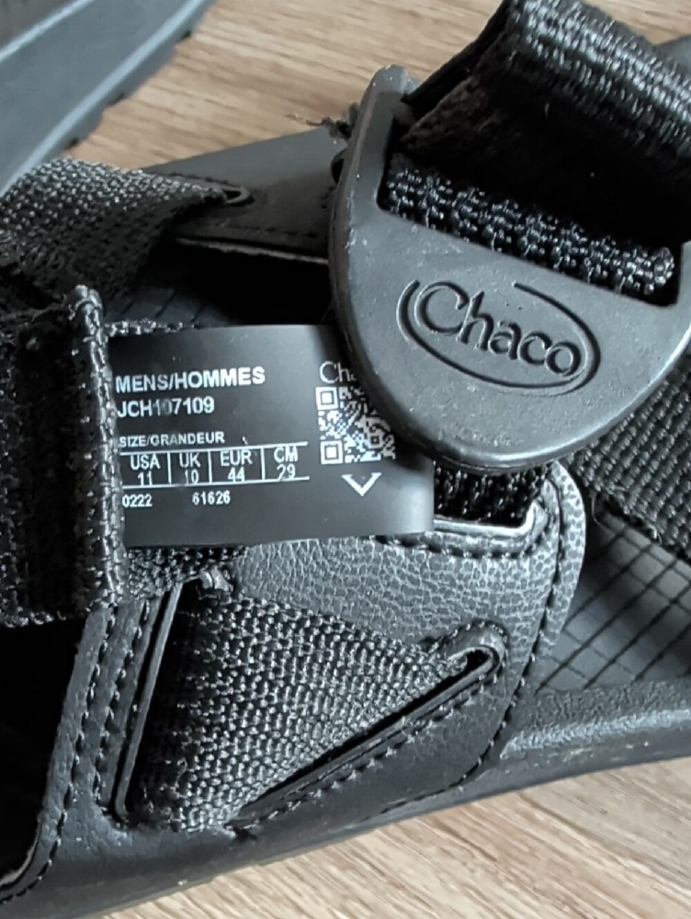 Chaco Men's Black Lowdown Sandals - Picture 4 of 6